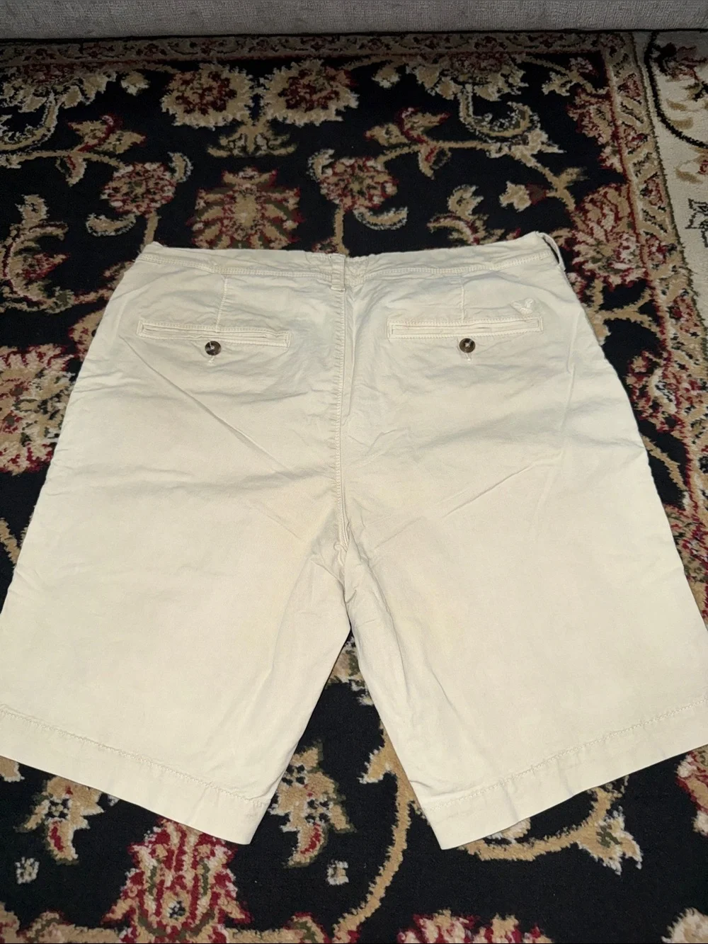 American Eagle Outfitters Men’s Cream Flat-Front Shorts